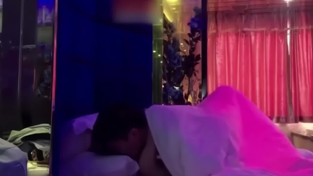  网吧事件，抖音网红不雅视频百度可查 的剧照3