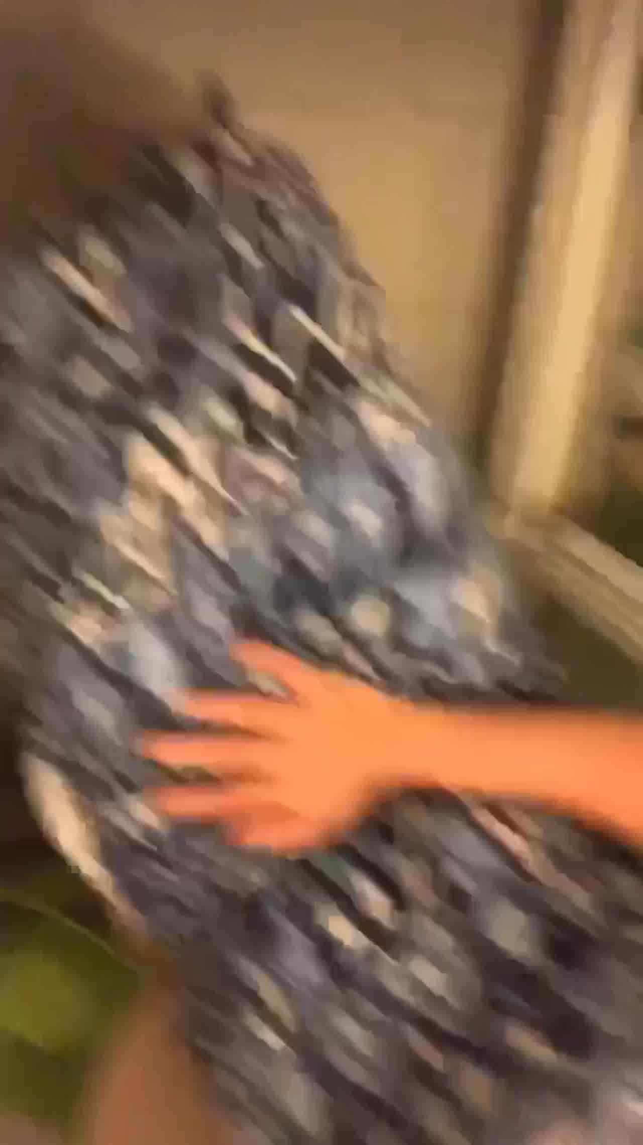  男友为了女友男扮女装自拍性爱影片 的剧照10