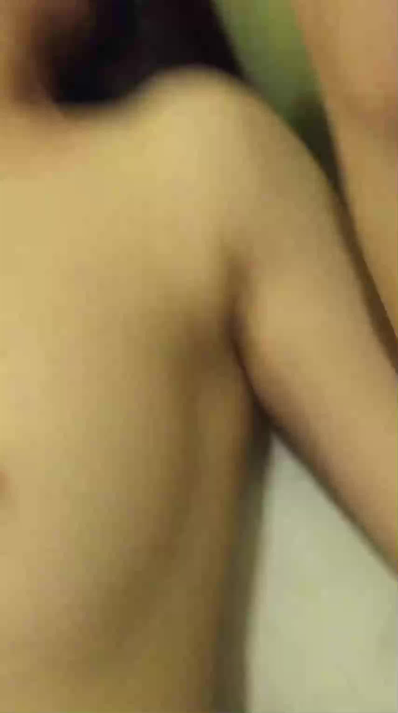  约操奶子不是很大但是身材很完美的骚母狗 的剧照6