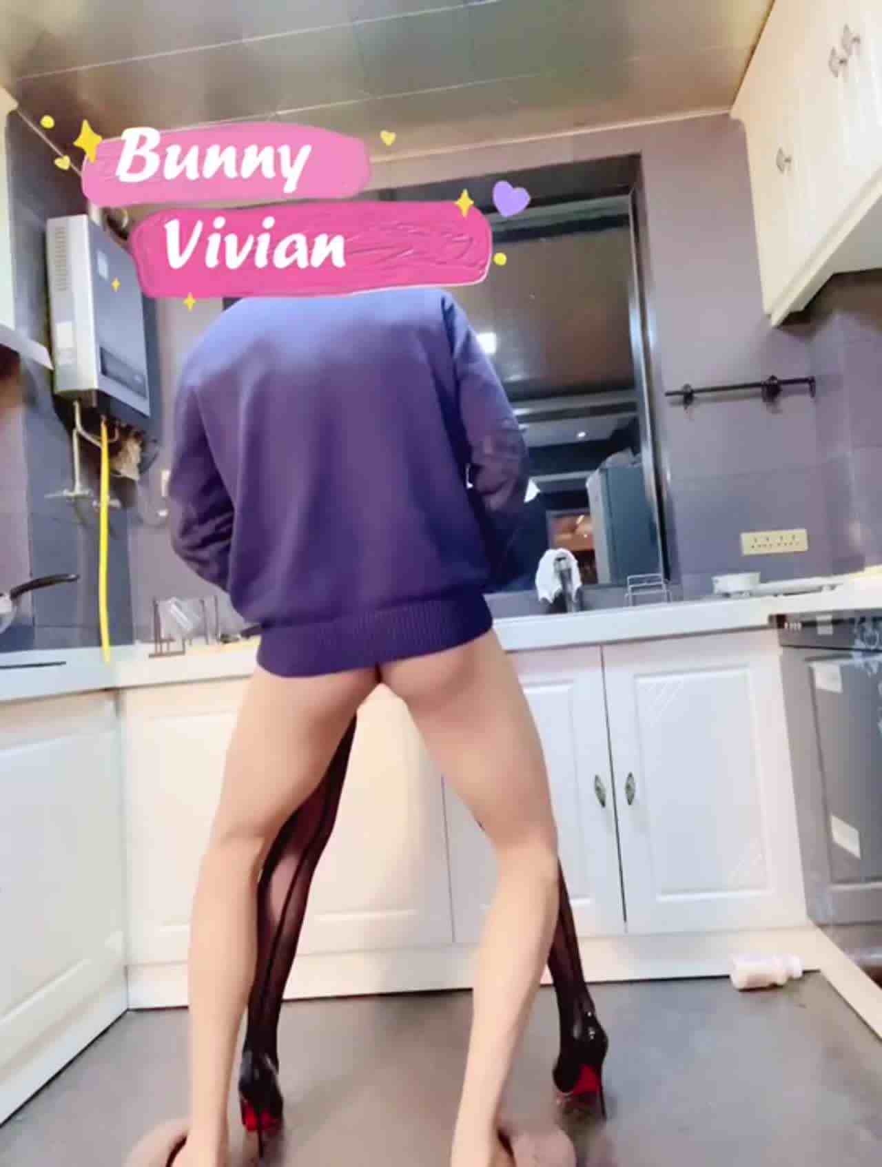  bunny vivian 厨房里的兔女郎 2 的剧照5