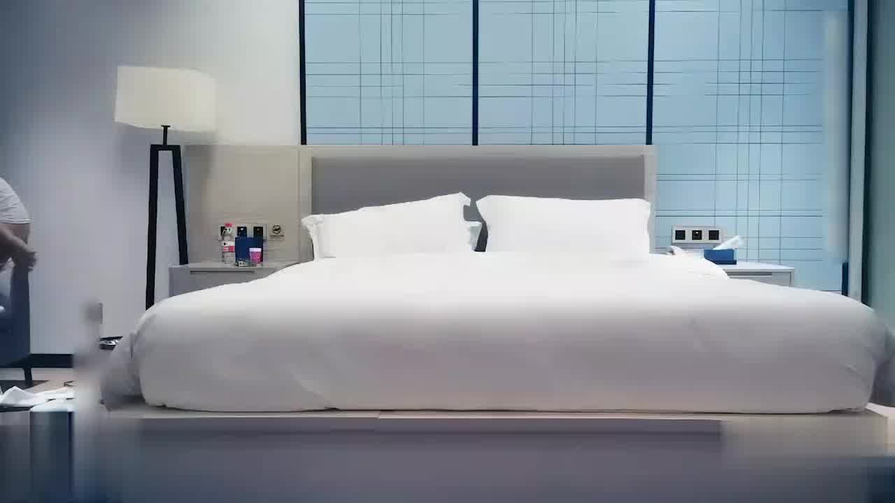  酒店约操99年实习女医生 172大长腿高颜值性格好 对一个外围有了心动的感觉！ 的剧照4