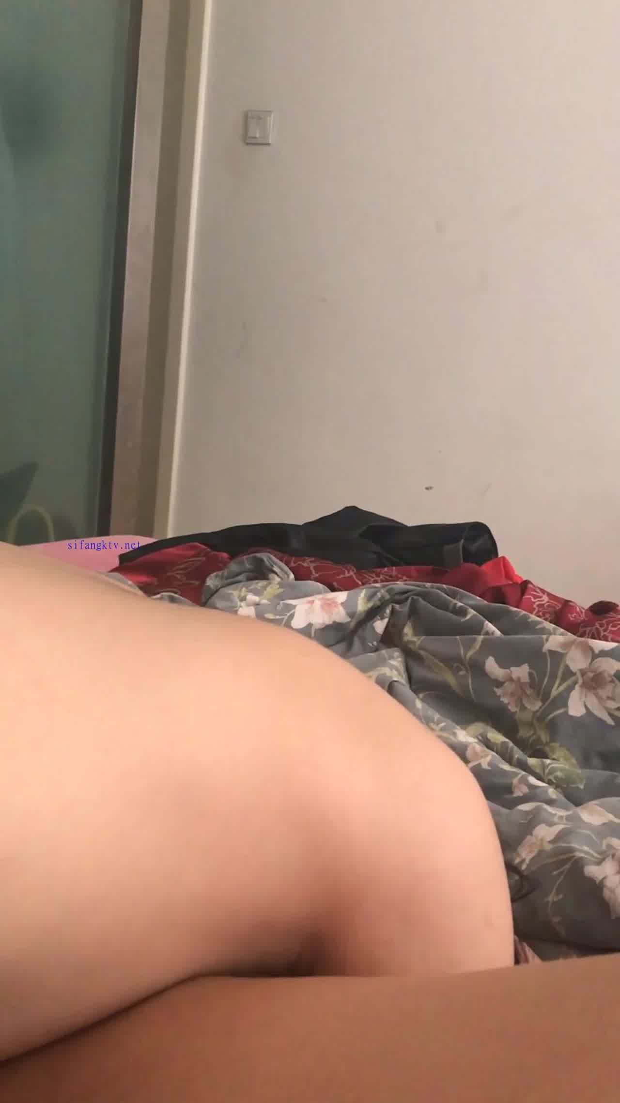  夫妻自拍流出 孩子都生了还那么性福~ 的剧照5