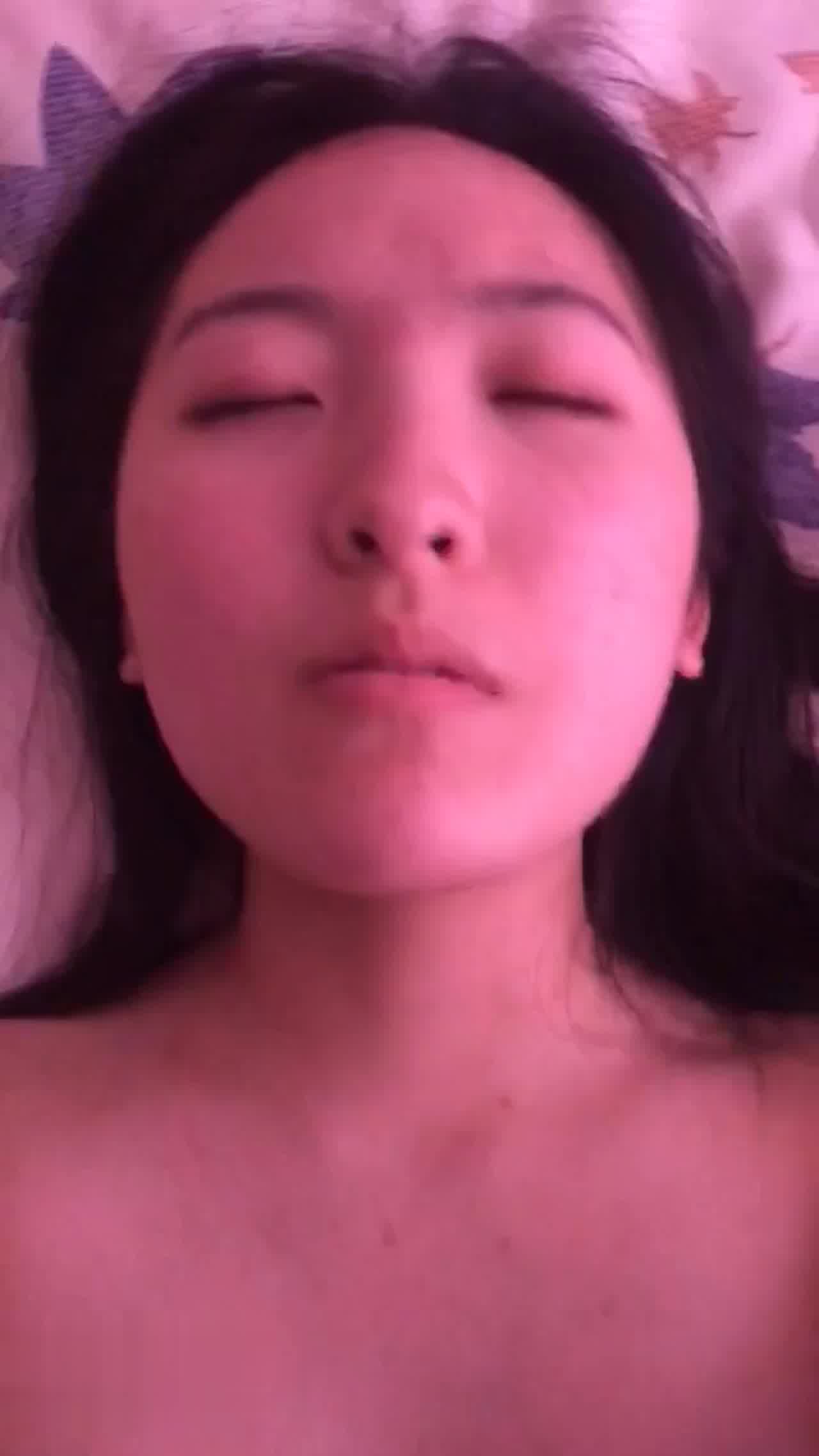  爆操小女友 的剧照5