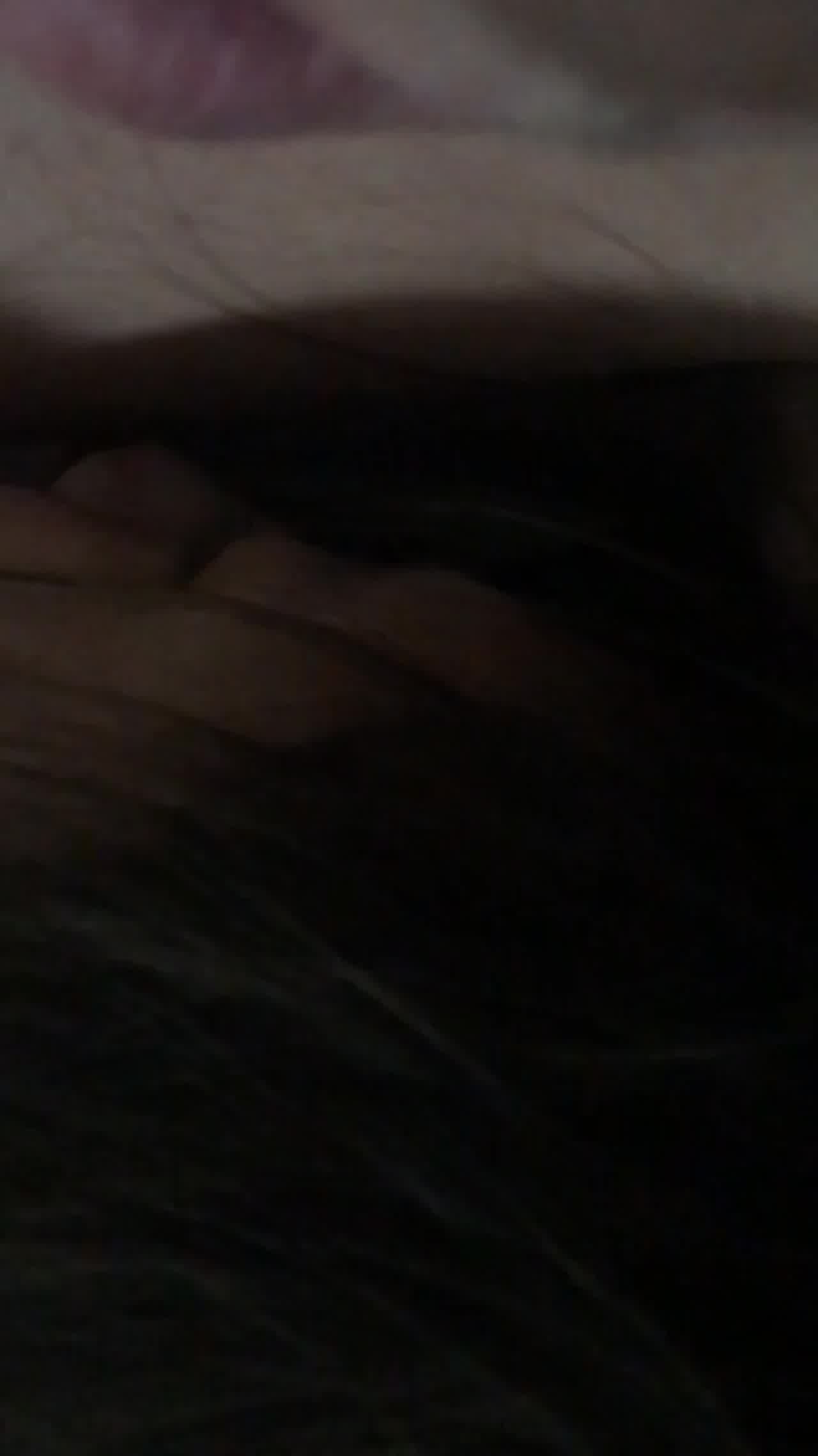  夫妻自拍流出 老婆还想再生一胎 生出足球队也不错 的剧照2