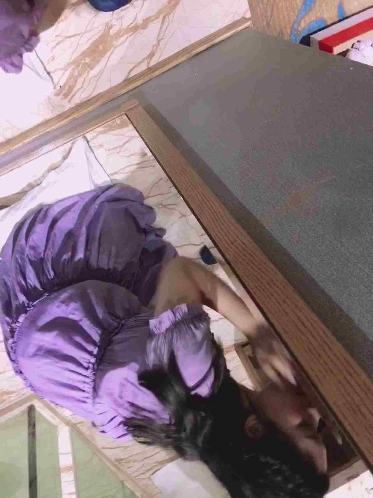  舔主人的大鸡巴 的剧照7