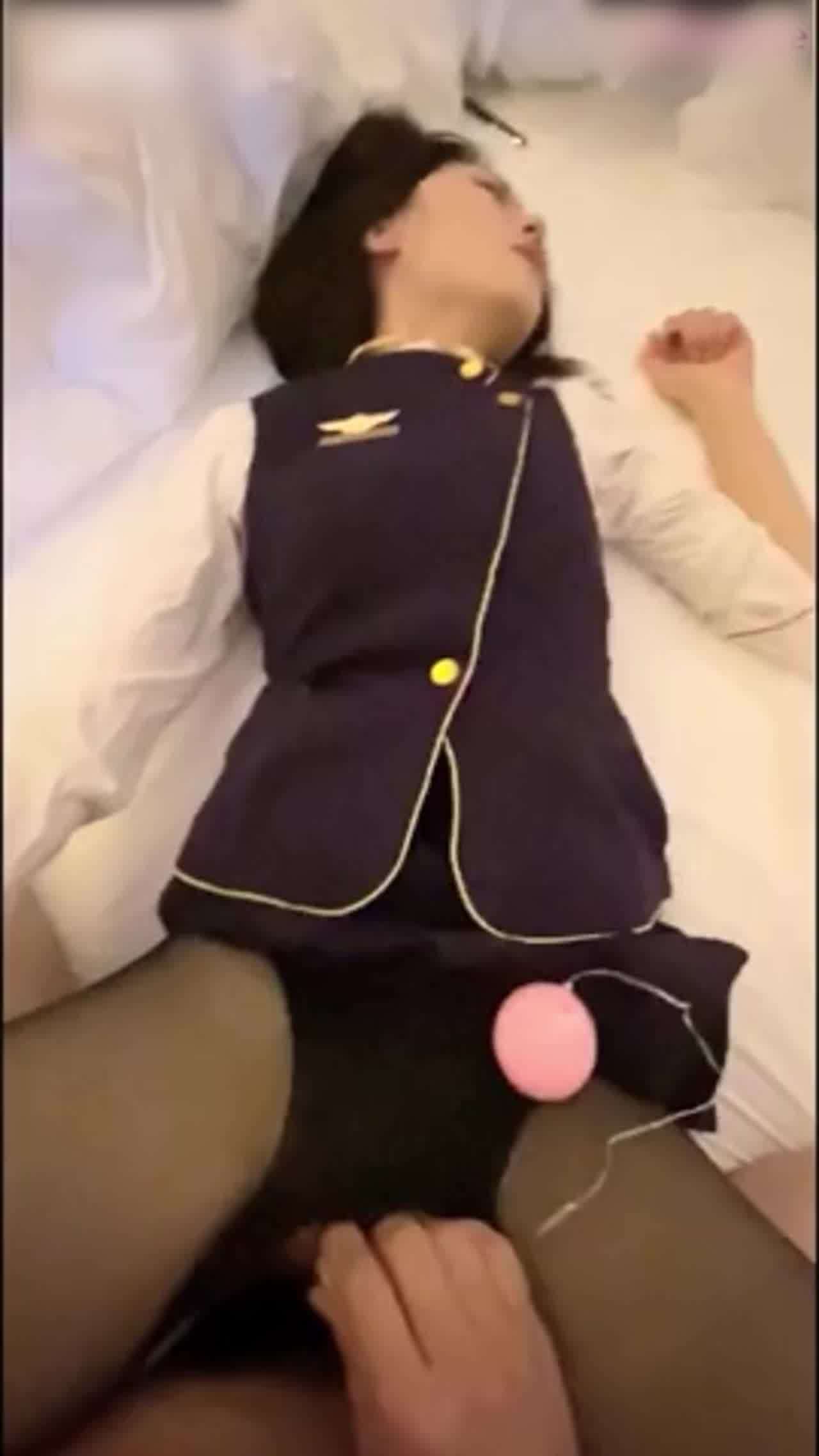  包养空姐正妹，被带劳力士的干爹无限制内射 的剧照7