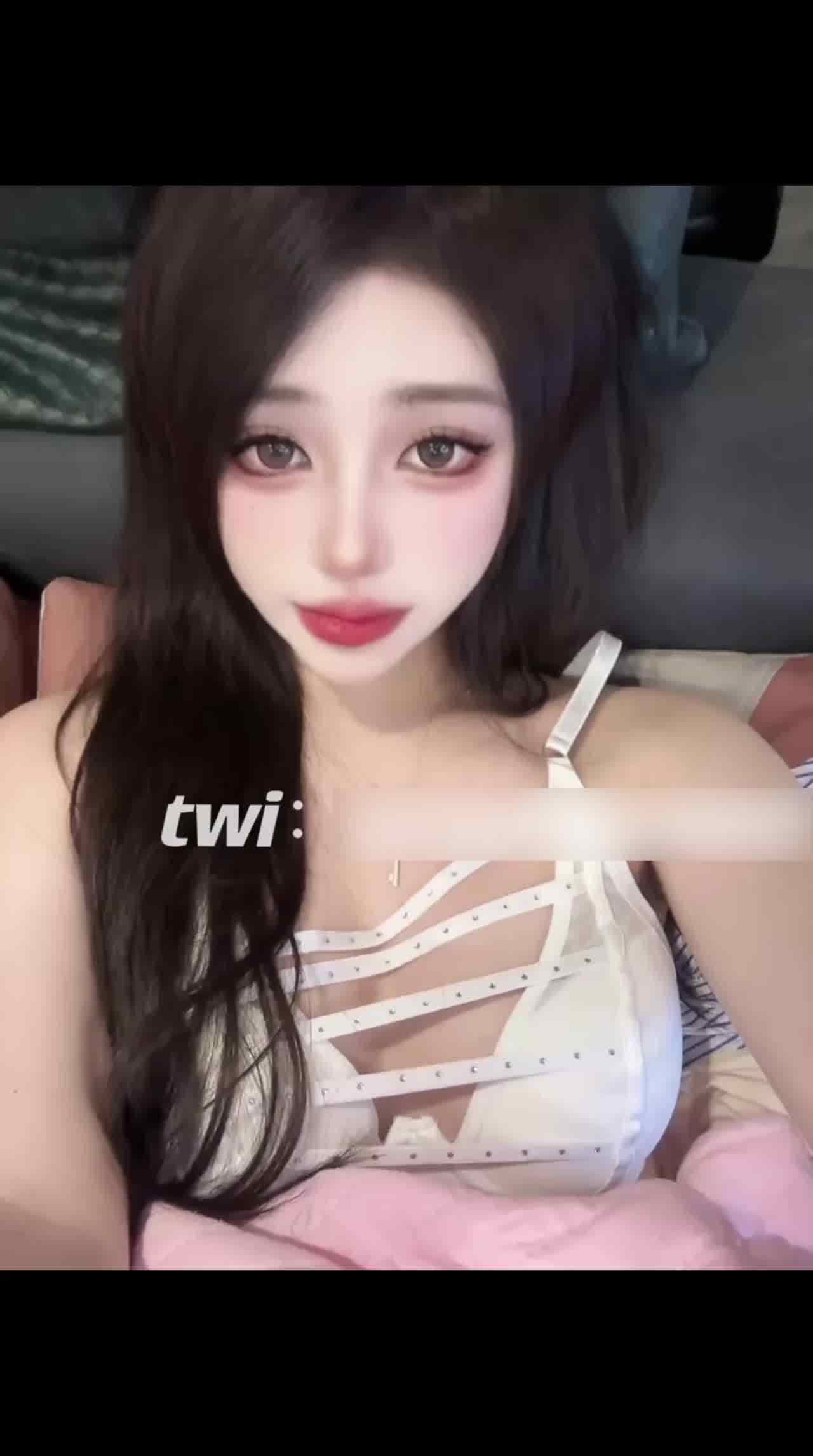  高价自购御姐女神-女神情趣高跟居家发骚合集，没有对象每天都搔首弄姿，多希望有个男的干她一起拍视频 的剧照5